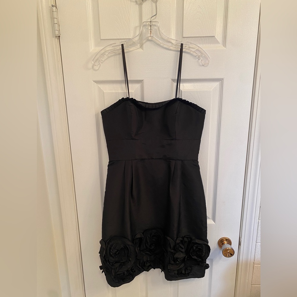 Max and Cleo Strapless Dress | Size 8 | Black Taffeta Frilly Rosettes Dress - Picture 4 of 8